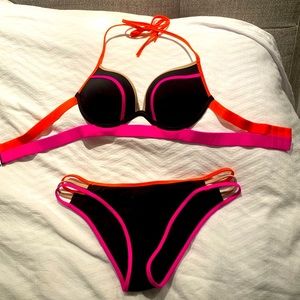 Victoria’s Secret bikini